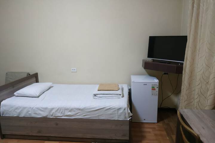 Room 5 of 28