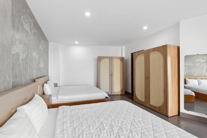 Room 5 of 31