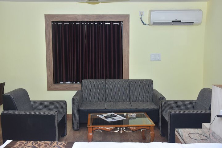 Room 7 of 25