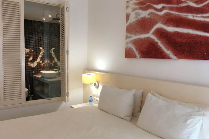 Room 5 of 26