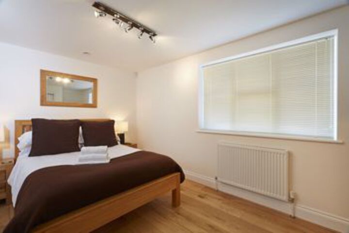Room 7 of 24