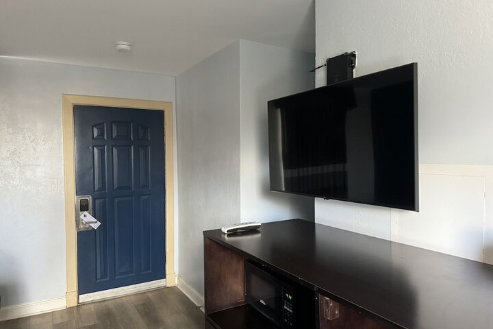 2 Double Beds (6 of 6)