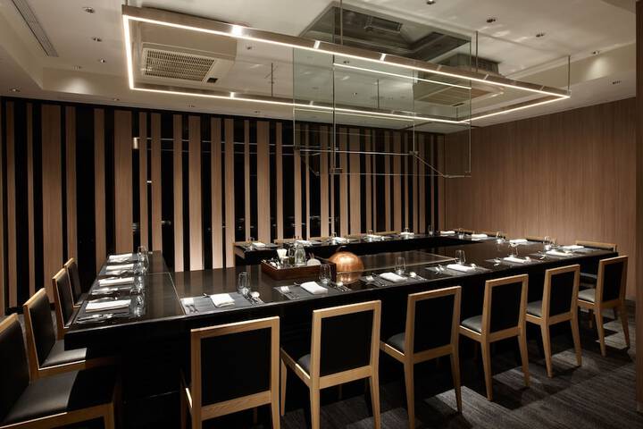 Dining 75 of 121
