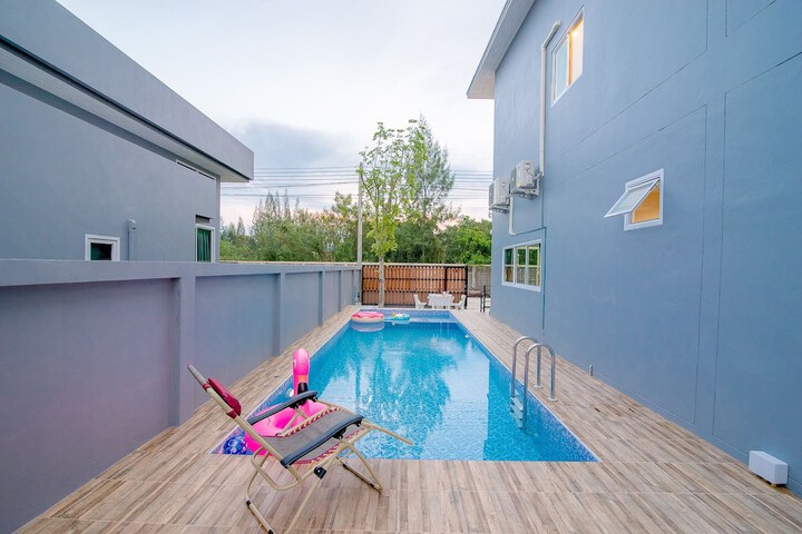 Pool 106 of 138
