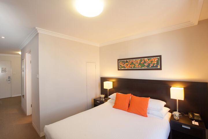 Room 4 of 44