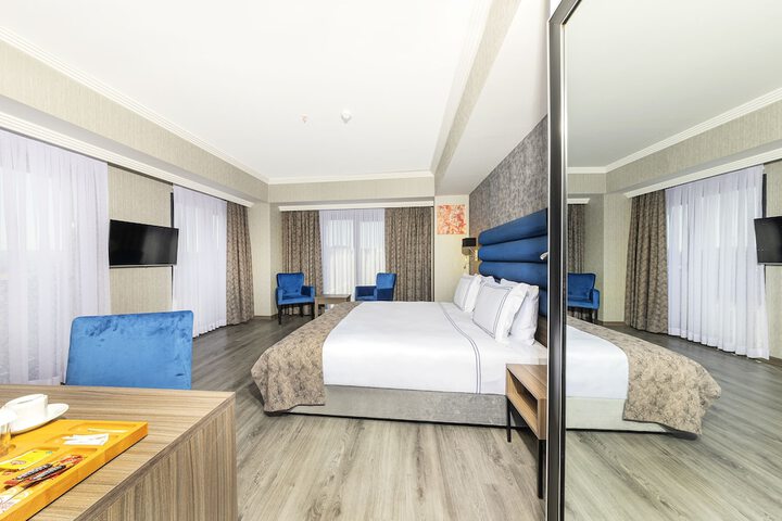Room 19 of 128