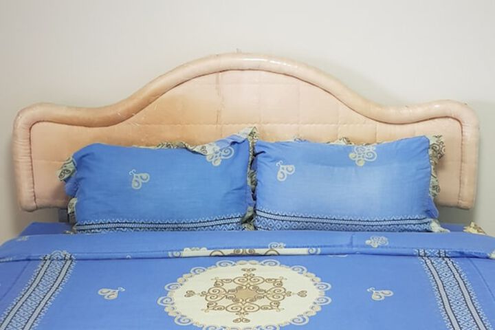 Room 4 of 25