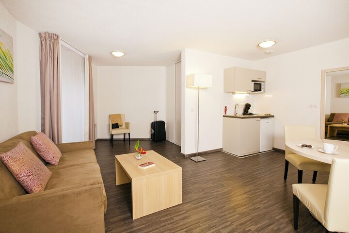 General 10 of 25