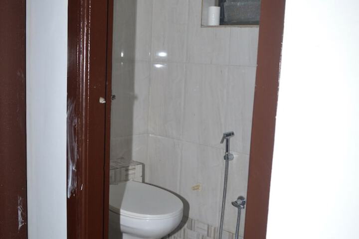 Room 18 of 39