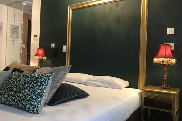 Room 10 of 65