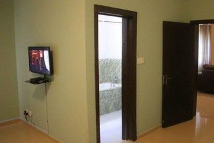 Room 65 of 83