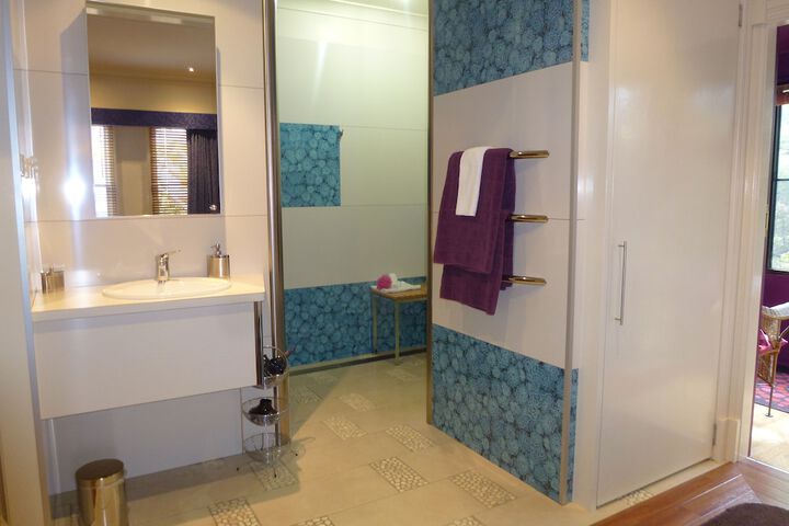 Room 43 of 90
