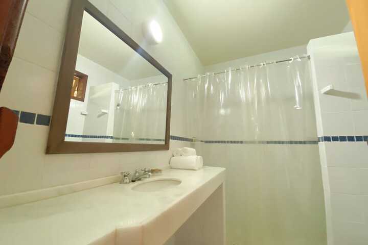 Room 34 of 70