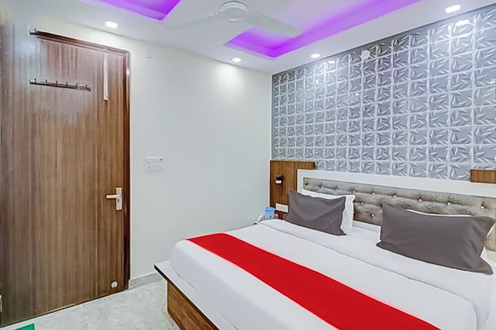 Room 9 of 22