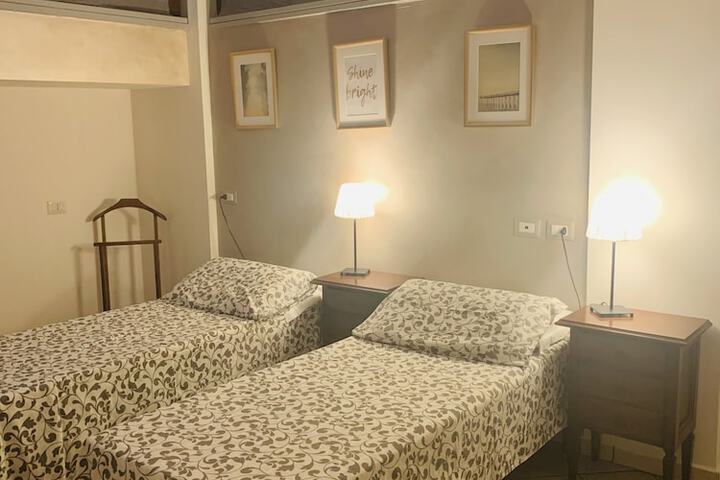Room 10 of 40