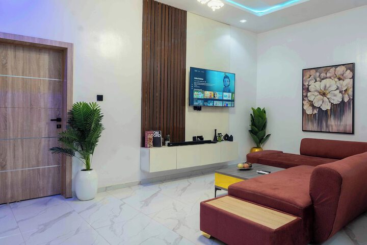 Room 16 of 37