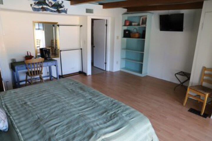 Room 35 of 38