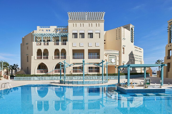 Hotel Pool