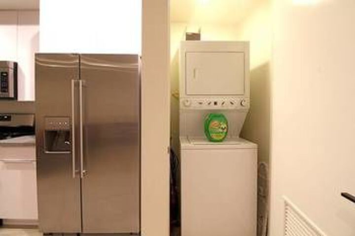Room 10 of 14