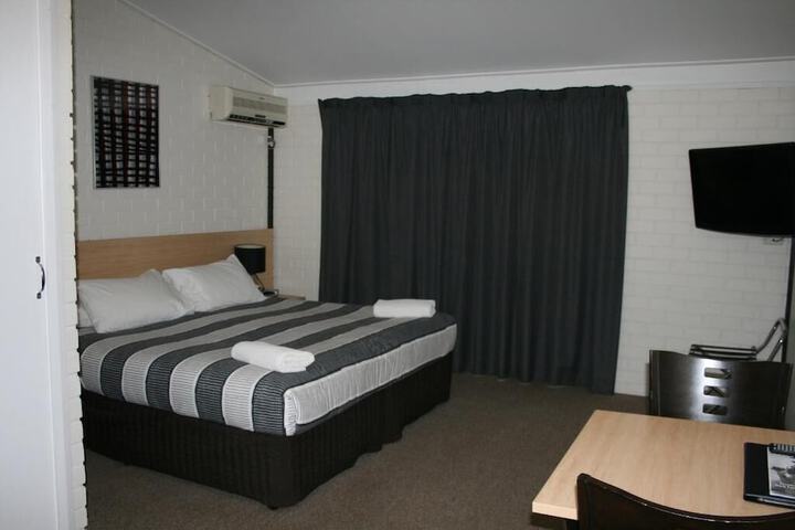 Room 7 of 26