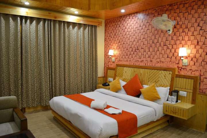 Room 15 of 31