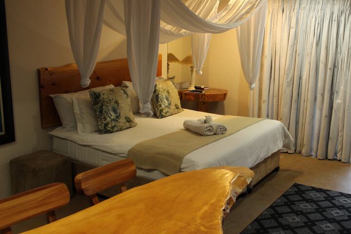 Room 6 of 28