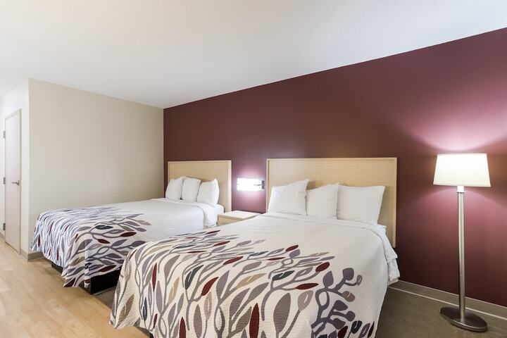 Deluxe 2 Double Beds (1 of 8)
