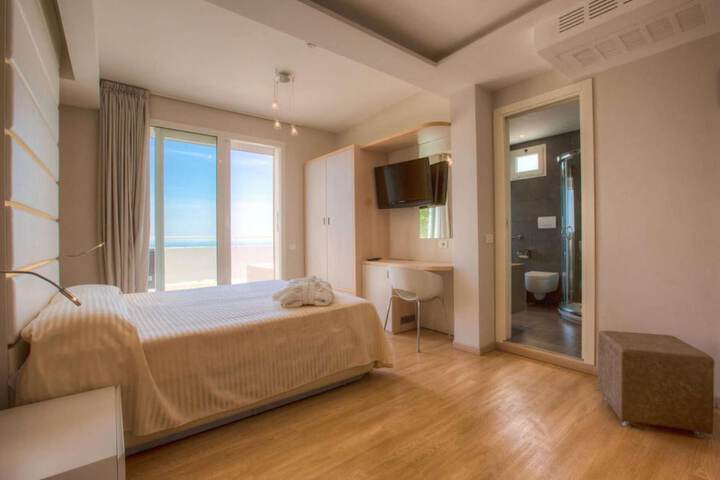 Room 14 of 58