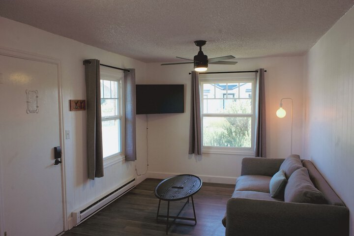 Room 15 of 37