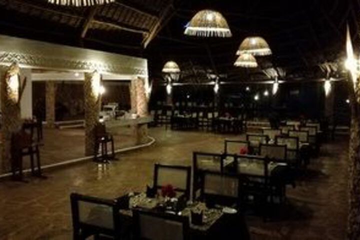 Dining 54 of 60