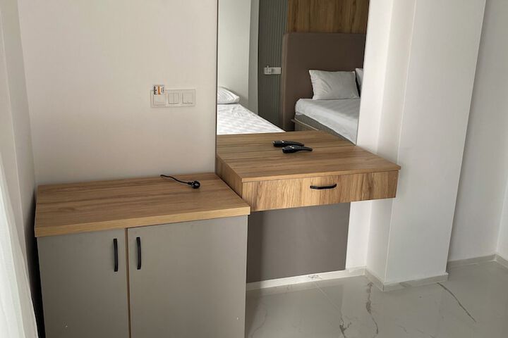 Room 6 of 45