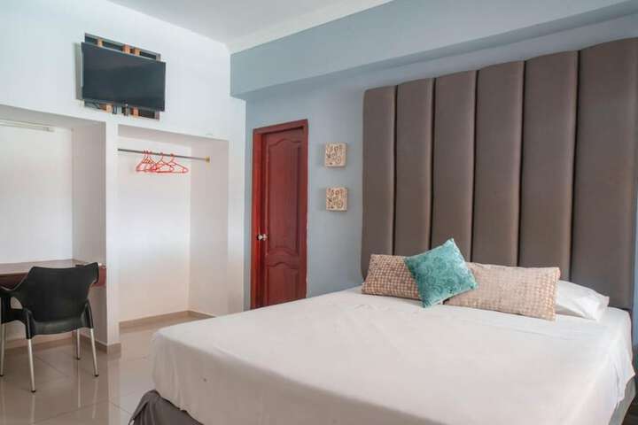 Room 6 of 36