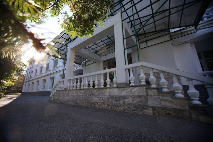 Grand Caucasus Hotel