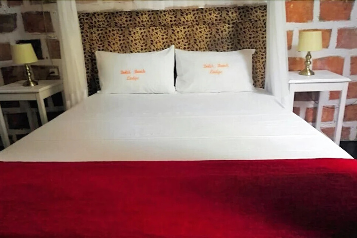 Room 3 of 21