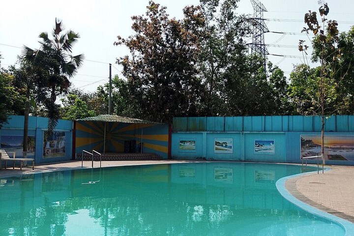 Pool 6 of 44