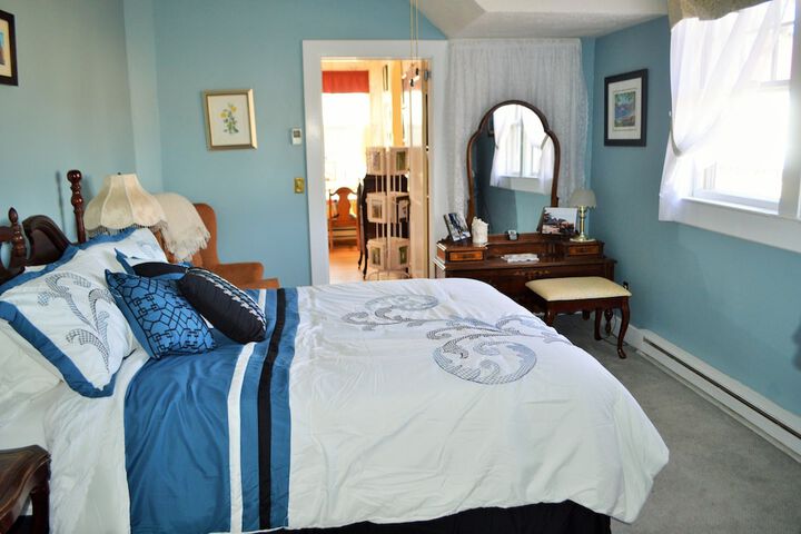 Room 3 of 43