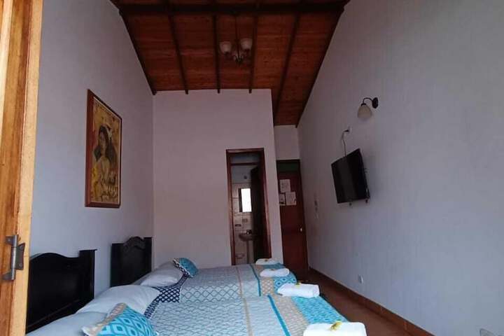 Room 5 of 7