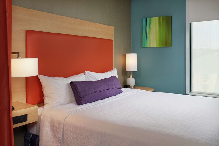 1 King Bed Studio Suite (12 of 14)