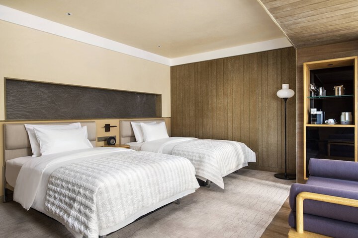 Room 11 of 50