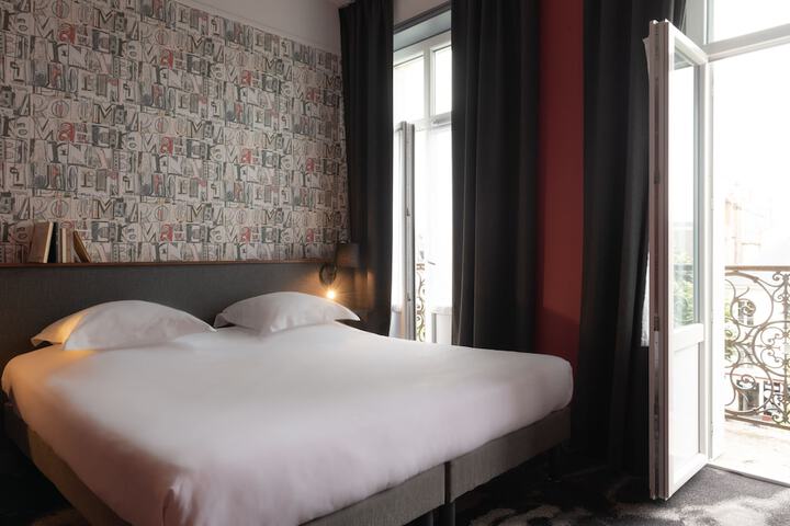 Room 10 of 36