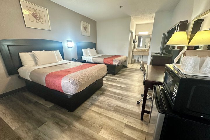 2 Double Beds (2 of 11)