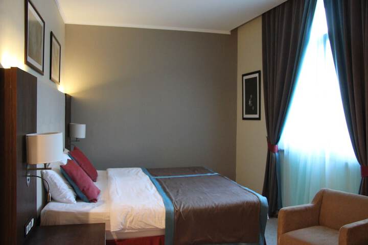 Room 48 of 81