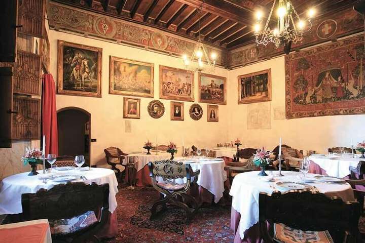 Dining 10 of 41