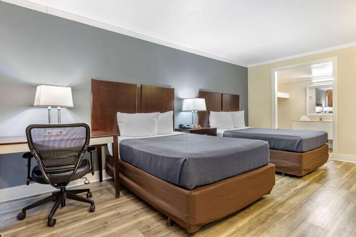1 Double Bed (3 of 17)