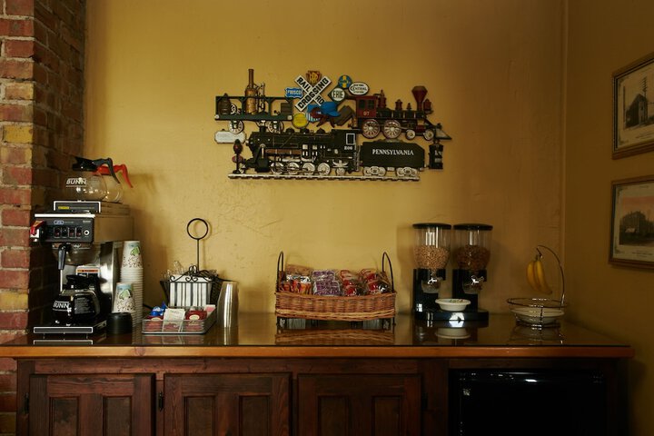 Breakfast/Coffee Service 69 of 82