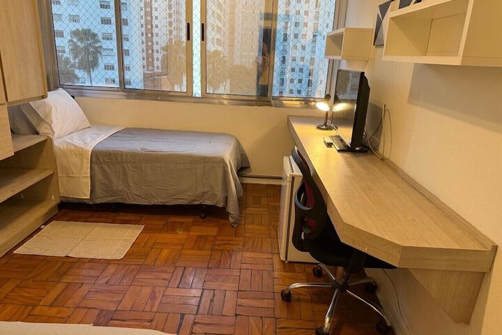 Room 7 of 27
