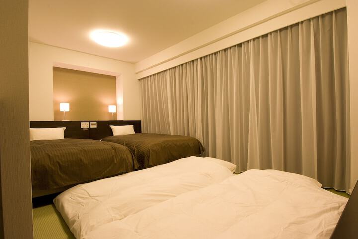 Room 6 of 40