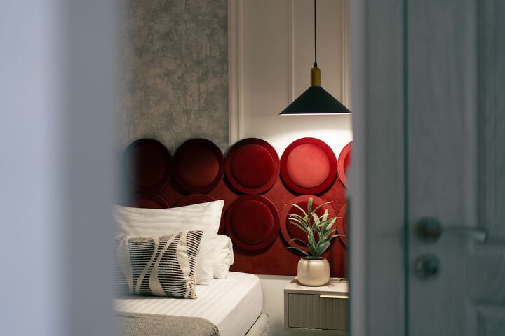Room 17 of 175