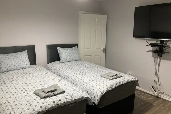 Room 12 of 12