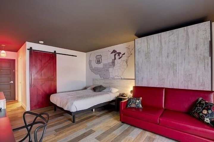 Room 33 of 50